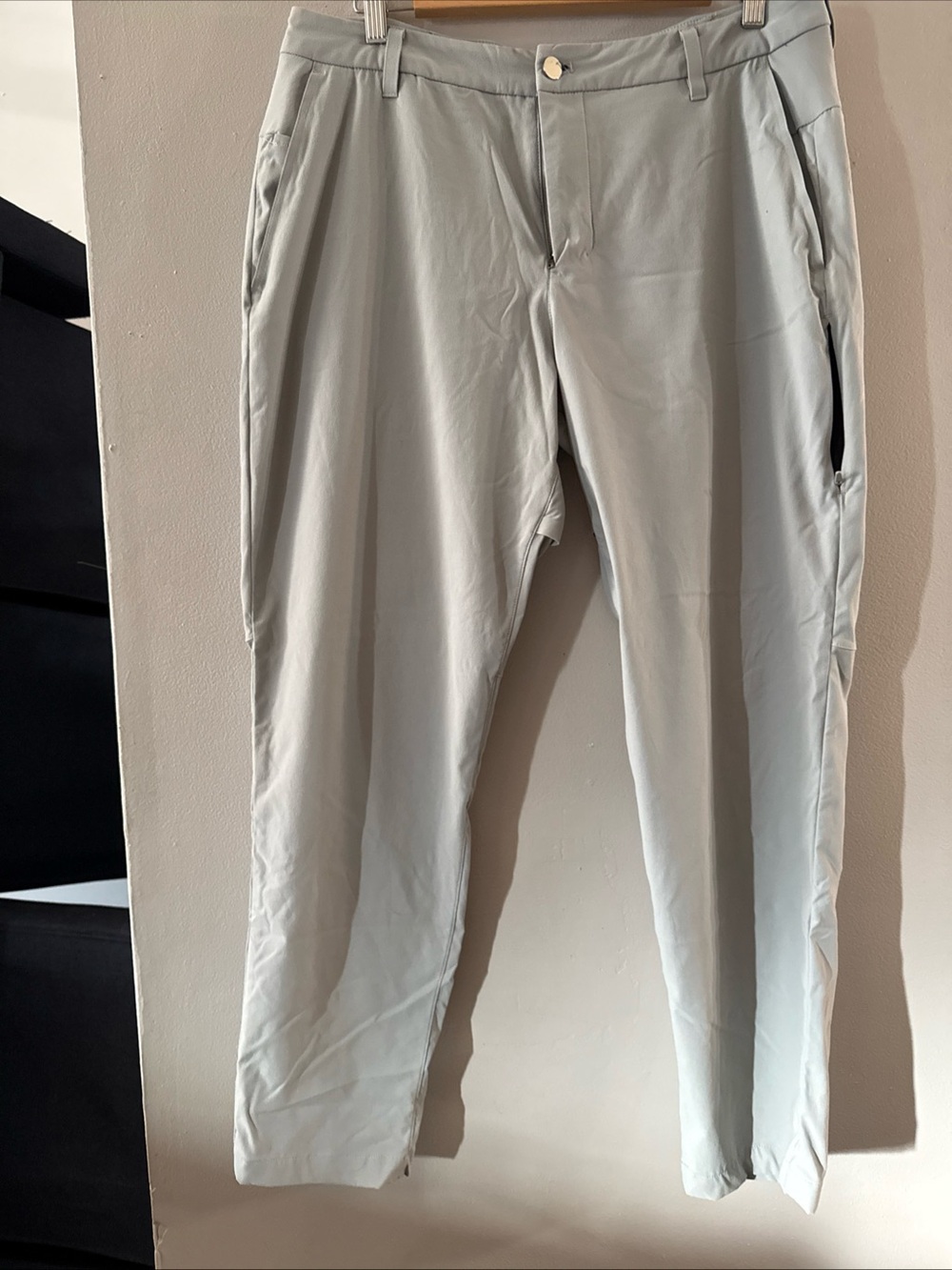 lululemon Pants Men  Size 34 Gray  Slim-Fit Golf  Y26 Doble Pockets  On One Side
